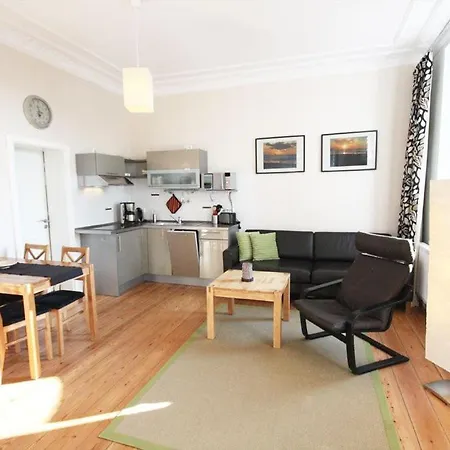 Warnemuende Muschel 38559 *