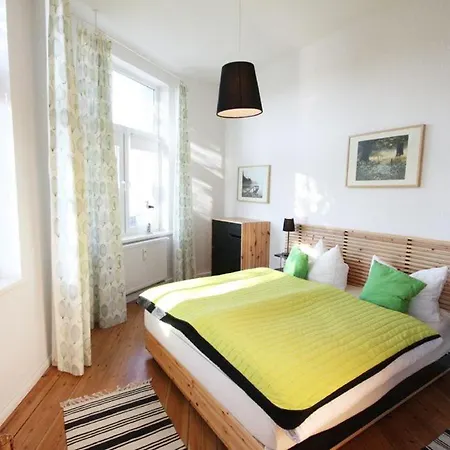 Warnemuende Muschel 38559 * Rostock