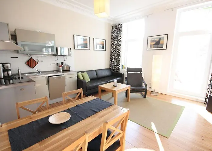 Warnemuende Muschel 38559 *