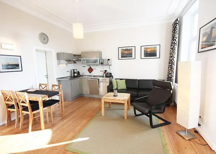 Warnemuende Muschel 38559 *